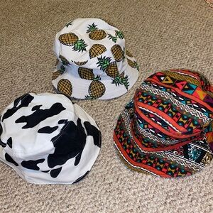 Bucket hats (3)